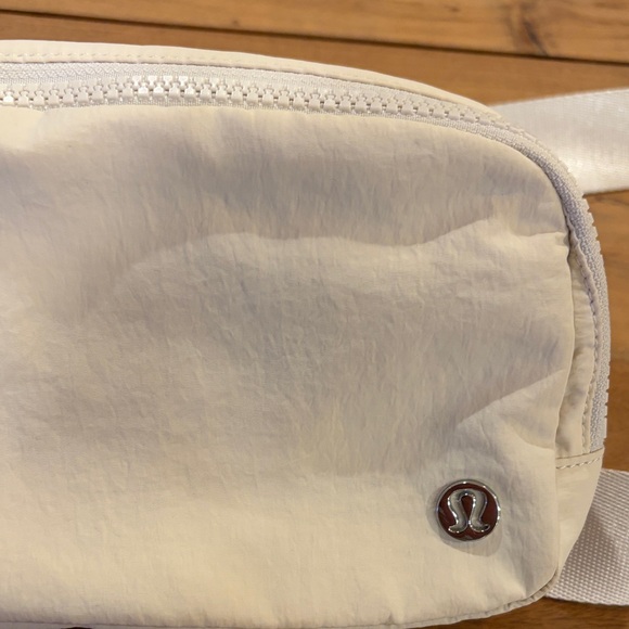 Cream Belt Bag - Picture 2 of 4